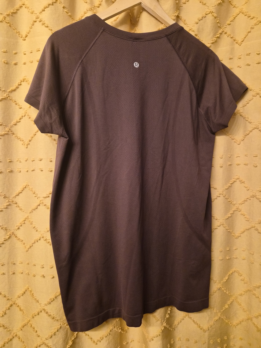 lululemon athletica Short Sleeve Tee - Brown - Picture 3 of 3